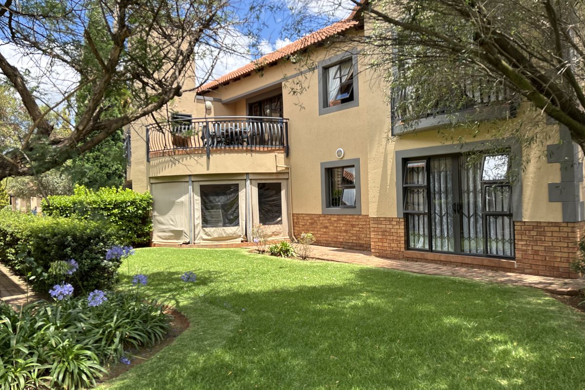 Modern 3-Bedroom Corner Unit in Ravenswood Manor – Ground Floor Convenience with Style - Photo 5