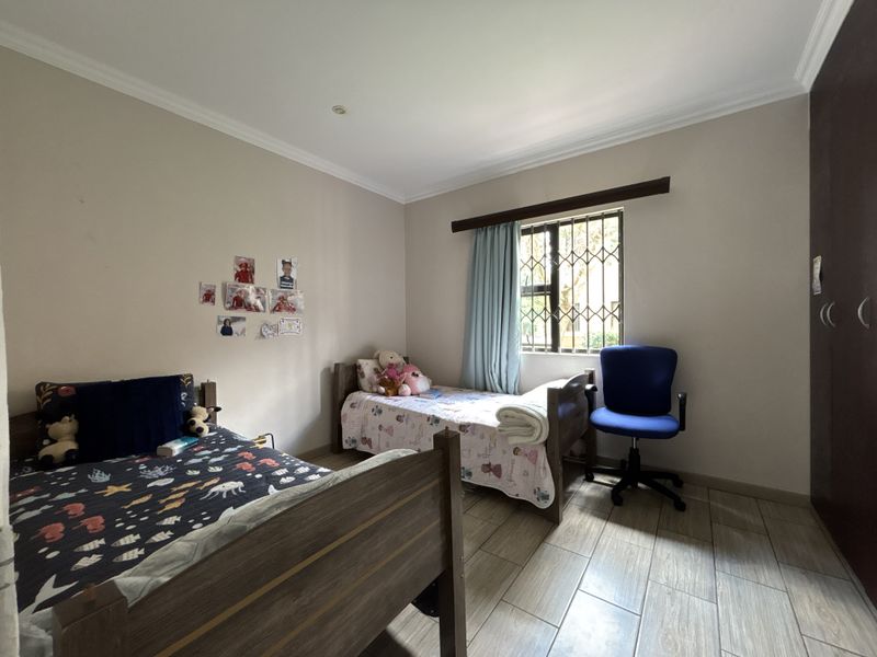 Modern 3-Bedroom Corner Unit in Ravenswood Manor – Ground Floor Convenience with Style - Photo 10