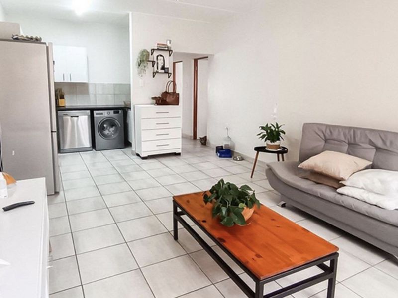 Modern 3-Bedroom Ground Floor Unit  – Secure, Stylish & Well-Located - Photo 6