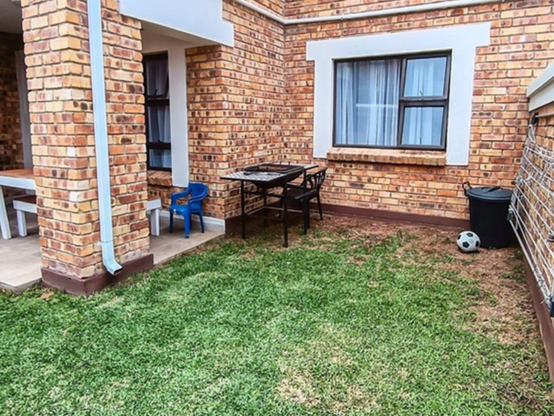 Modern 3-Bedroom Ground Floor Unit  – Secure, Stylish & Well-Located - Photo 2