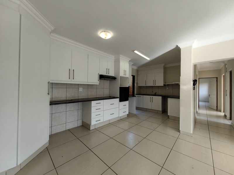 Charming One-Level Apartment in Lakeview Lifestyle Village - Photo 3