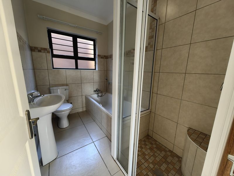 Charming One-Level Apartment in Lakeview Lifestyle Village - Photo 8