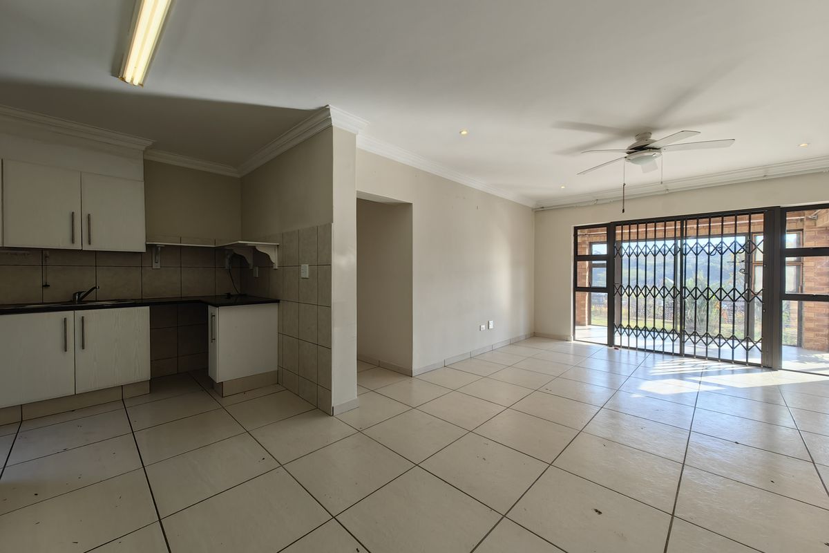 Charming One-Level Apartment in Lakeview Lifestyle Village - Photo 4