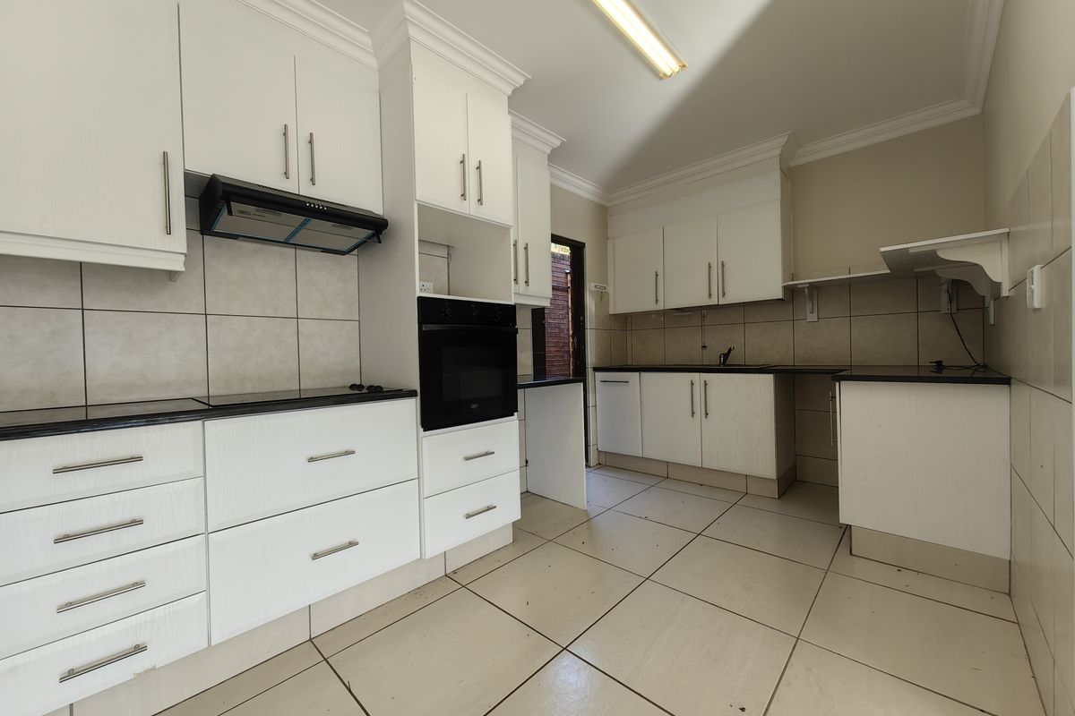 Charming One-Level Apartment in Lakeview Lifestyle Village - Photo 2