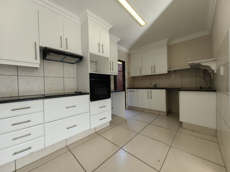 Charming One-Level Apartment in Lakeview Lifestyle Village - Photo 2