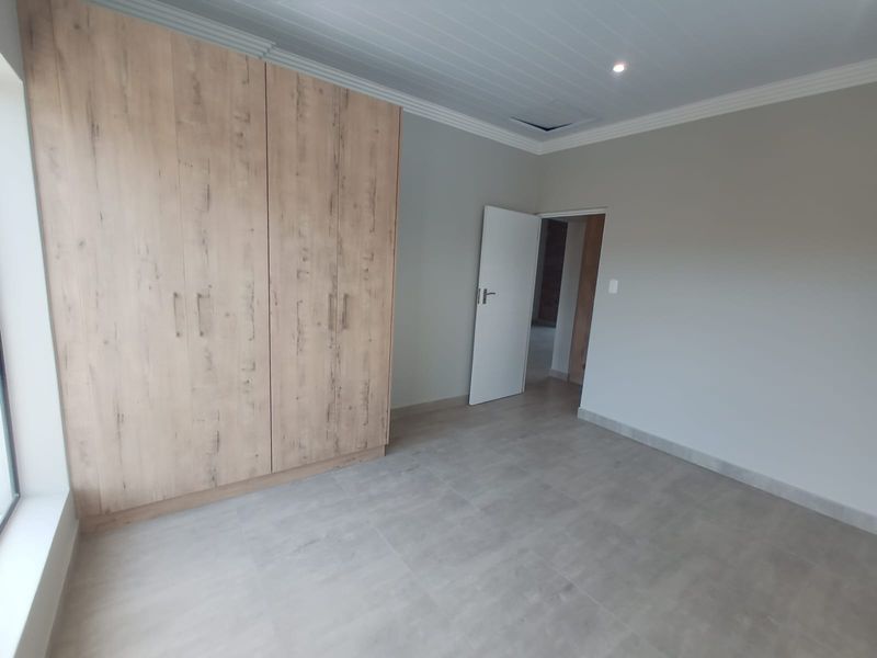 2-Bedroom Apartments –Oestervanger, Hartenbos - Photo 9