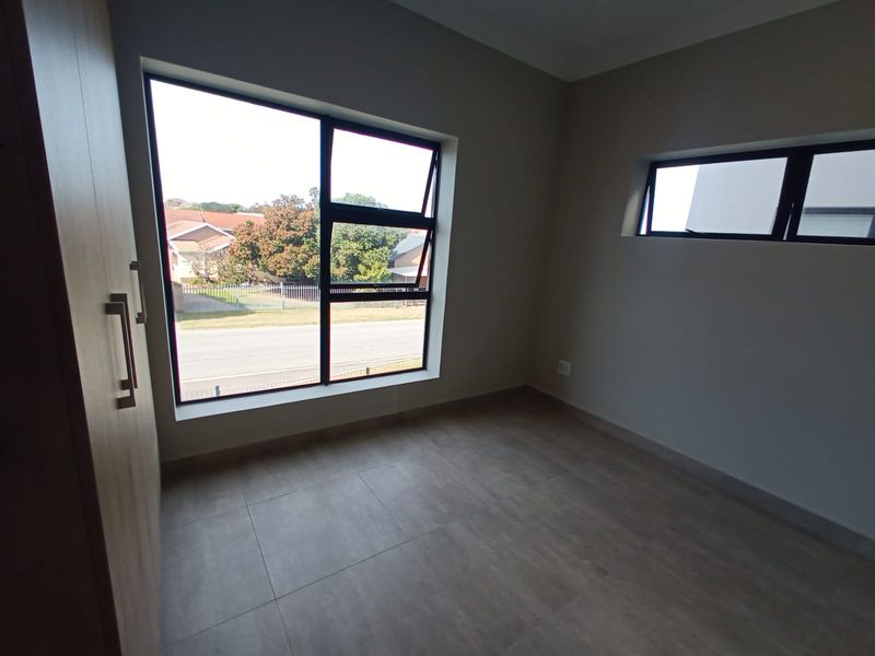 2-Bedroom Apartments –Oestervanger, Hartenbos - Photo 5