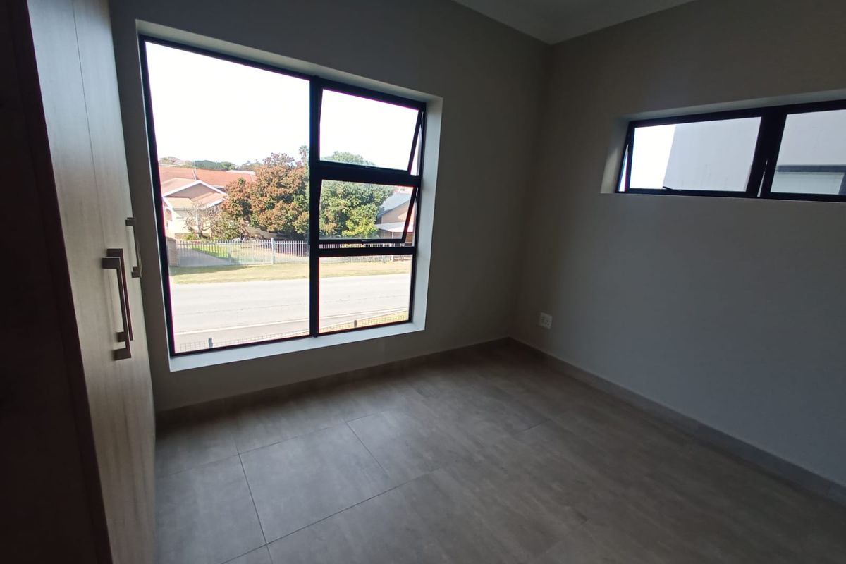 2-Bedroom Apartments –Oestervanger, Hartenbos - Photo 5