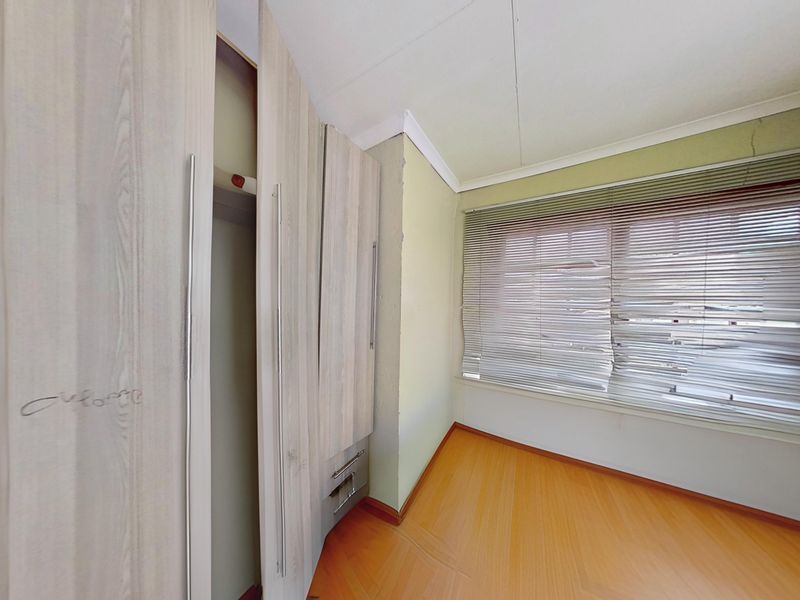 Perfect Blend of Comfort & Convenience - Photo 9