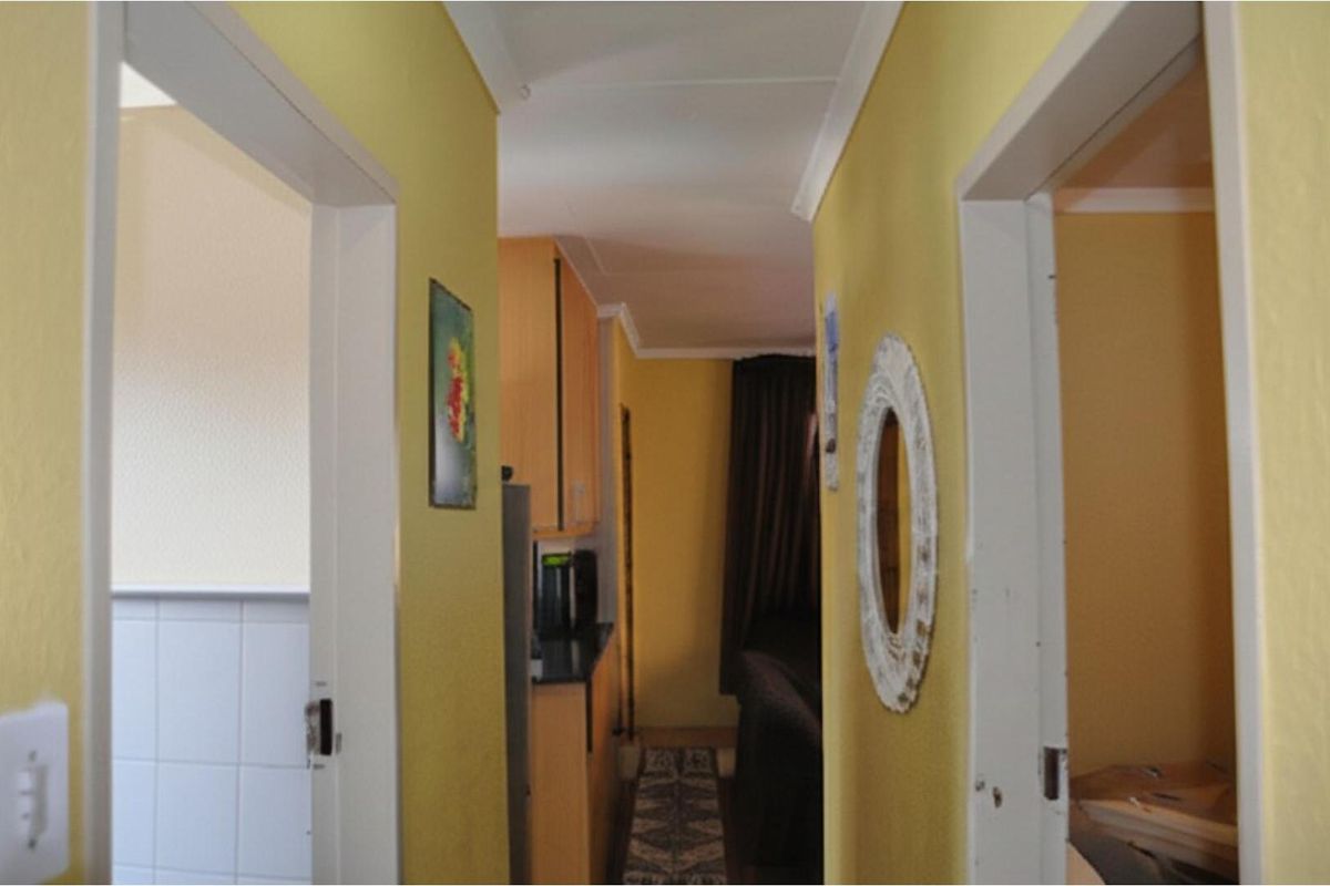 Spacious 3-Bedroom House for Sale in Rabie Ridge – Perfect for Families or Investors - Photo 4