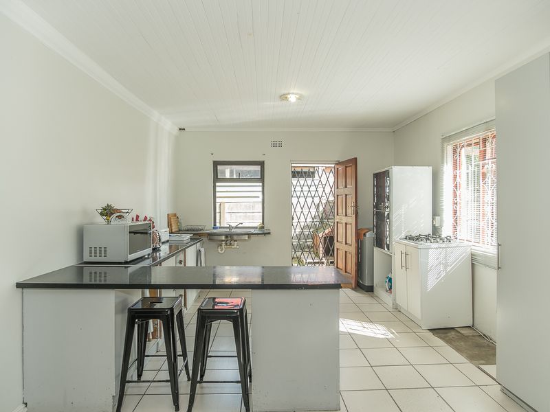 Prime 3,172m2 Development Potential – Lansdowne/Wetton | POA - Photo 9