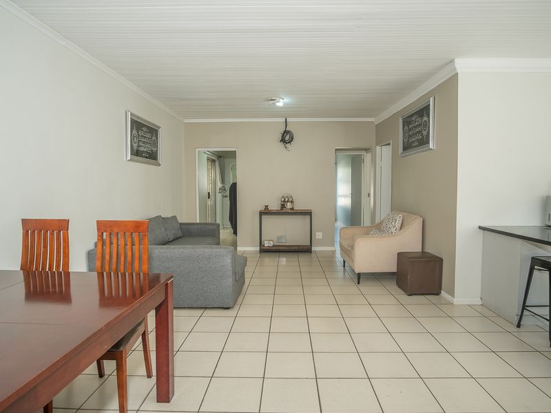 Prime 3,172m2 Development Potential – Lansdowne/Wetton | POA - Photo 8