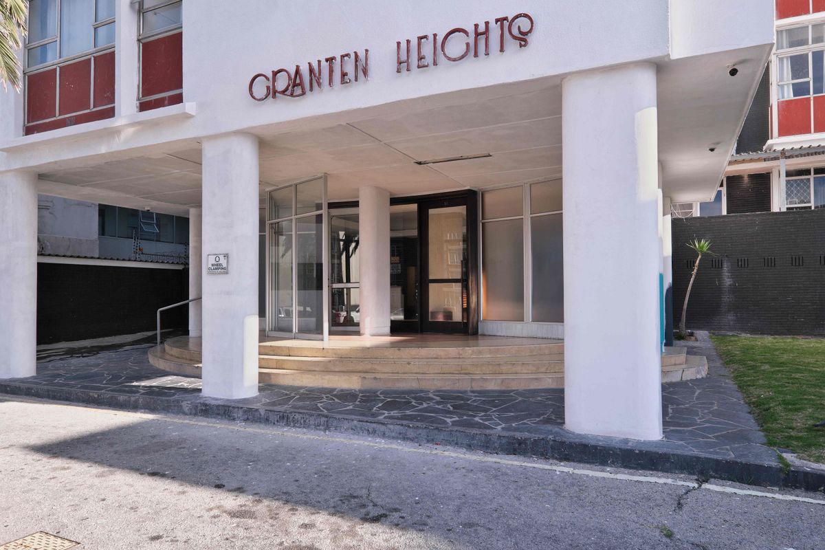 Humewood:  The Grand Old Lady - Photo 2