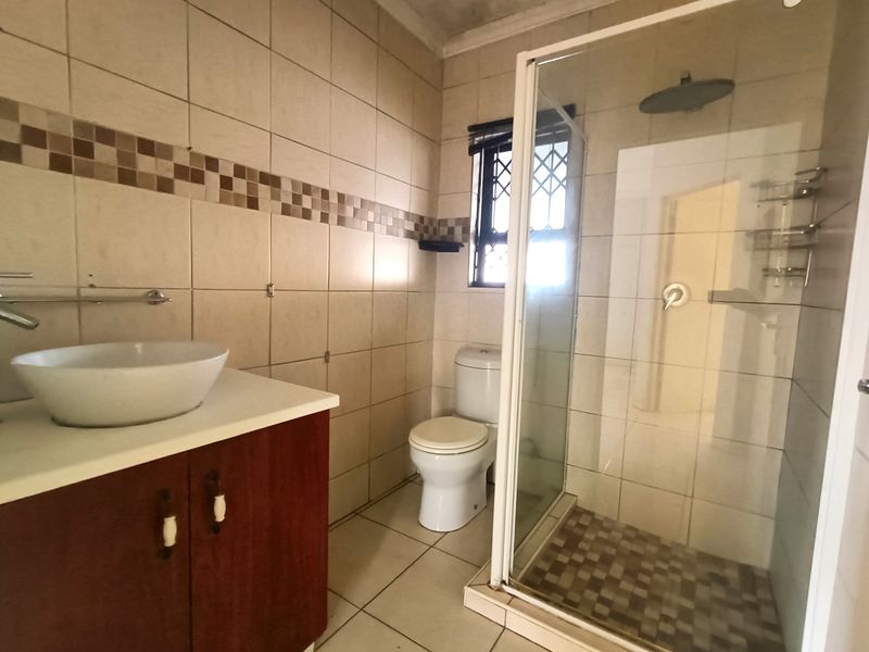 Perfectly Positioned Ground Floor Gem in the Heart of the CBD - Photo 4