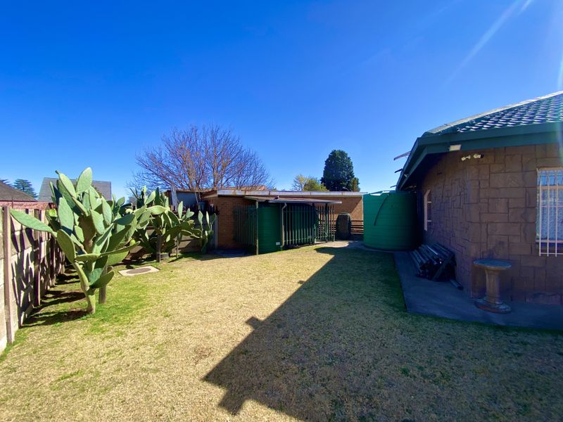 Comfort Meets Style - Photo 4