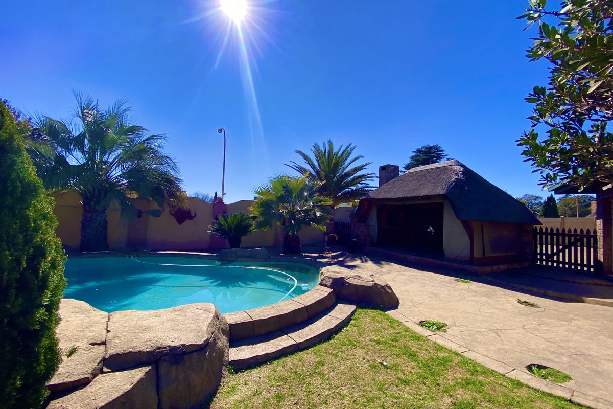 Comfort Meets Style - Photo 3