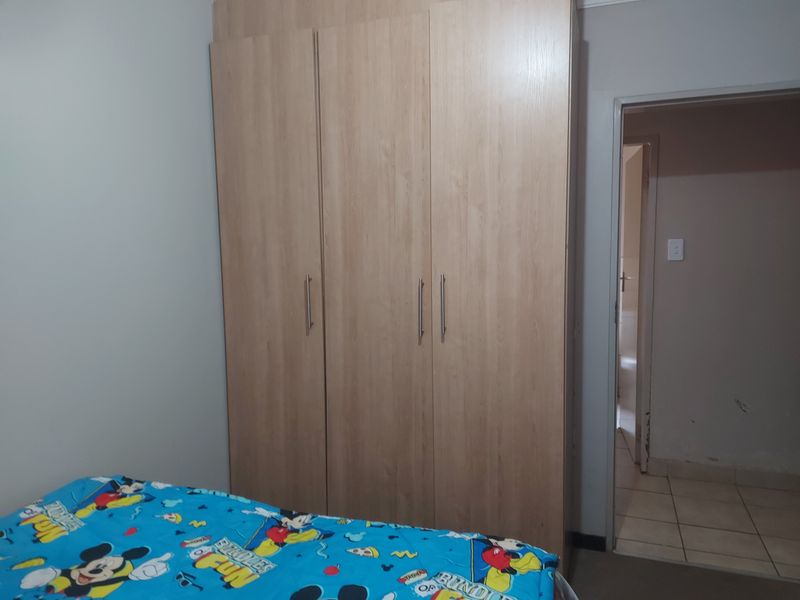 Look @ what a lot I've got - Photo 6