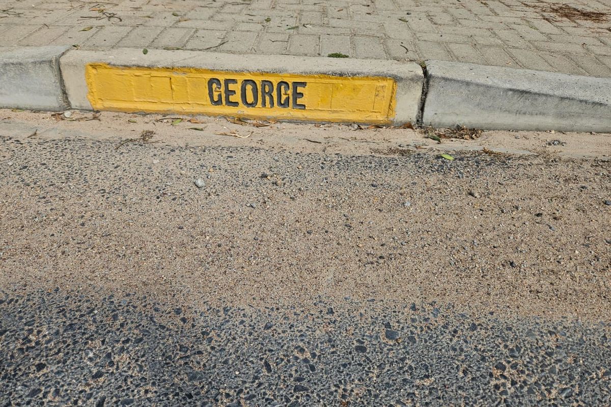 Your Dream Starts Here – Prime Stand in the Heart of Britannia Bay - Photo 4