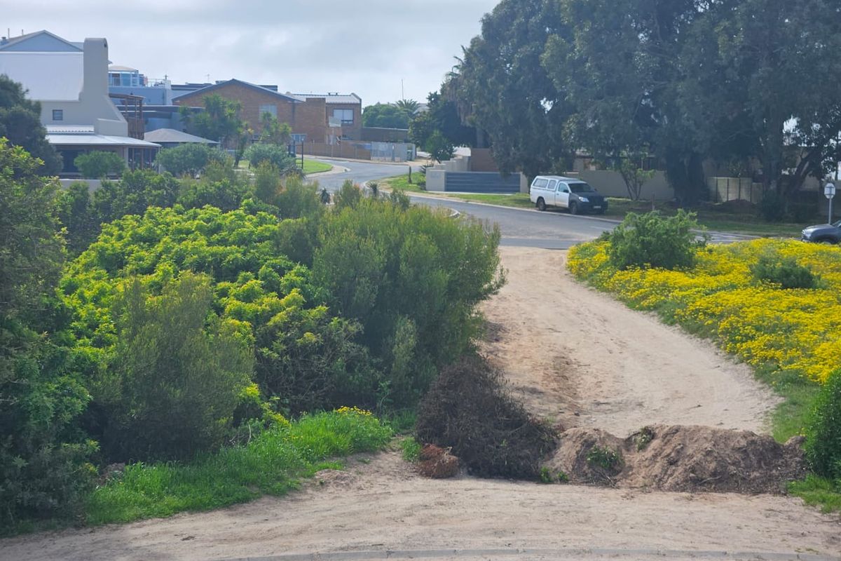 Your Dream Starts Here – Prime Stand in the Heart of Britannia Bay - Photo 2