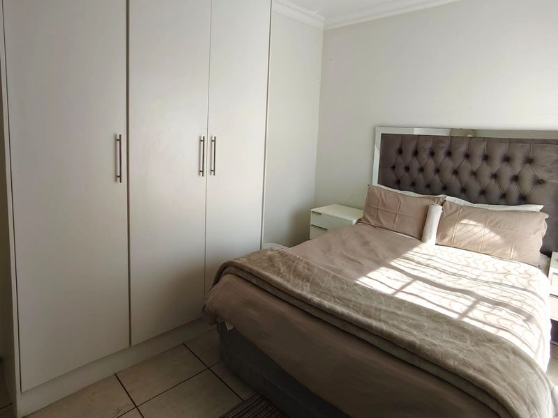 2 Bedroom Farm Ridge Sectional Title Unit For Sale - Photo 4