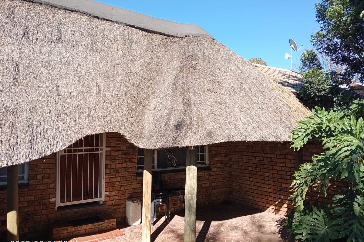 Exceptional Value in a Popular Family Complex - Photo 4