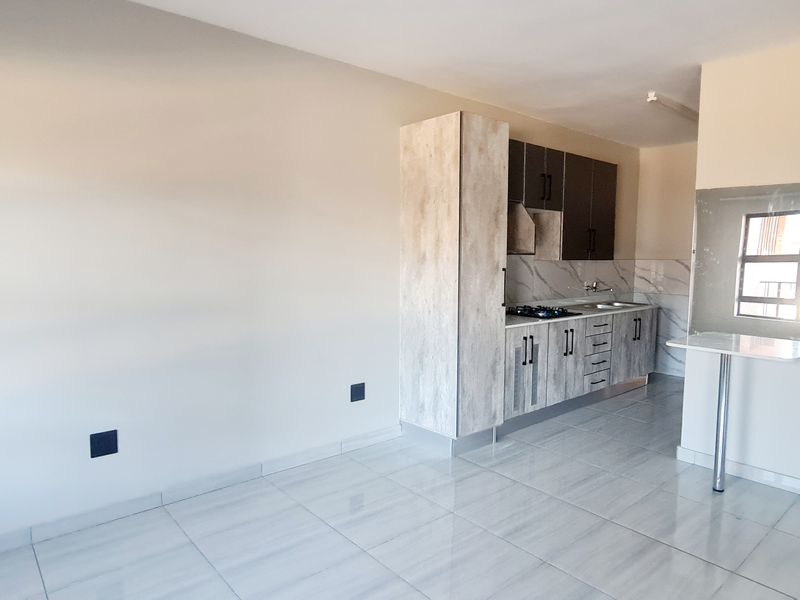 Centrally Located Newly Built One Bedrooms To Tent in CBD, Louis Trichardt - Photo 5