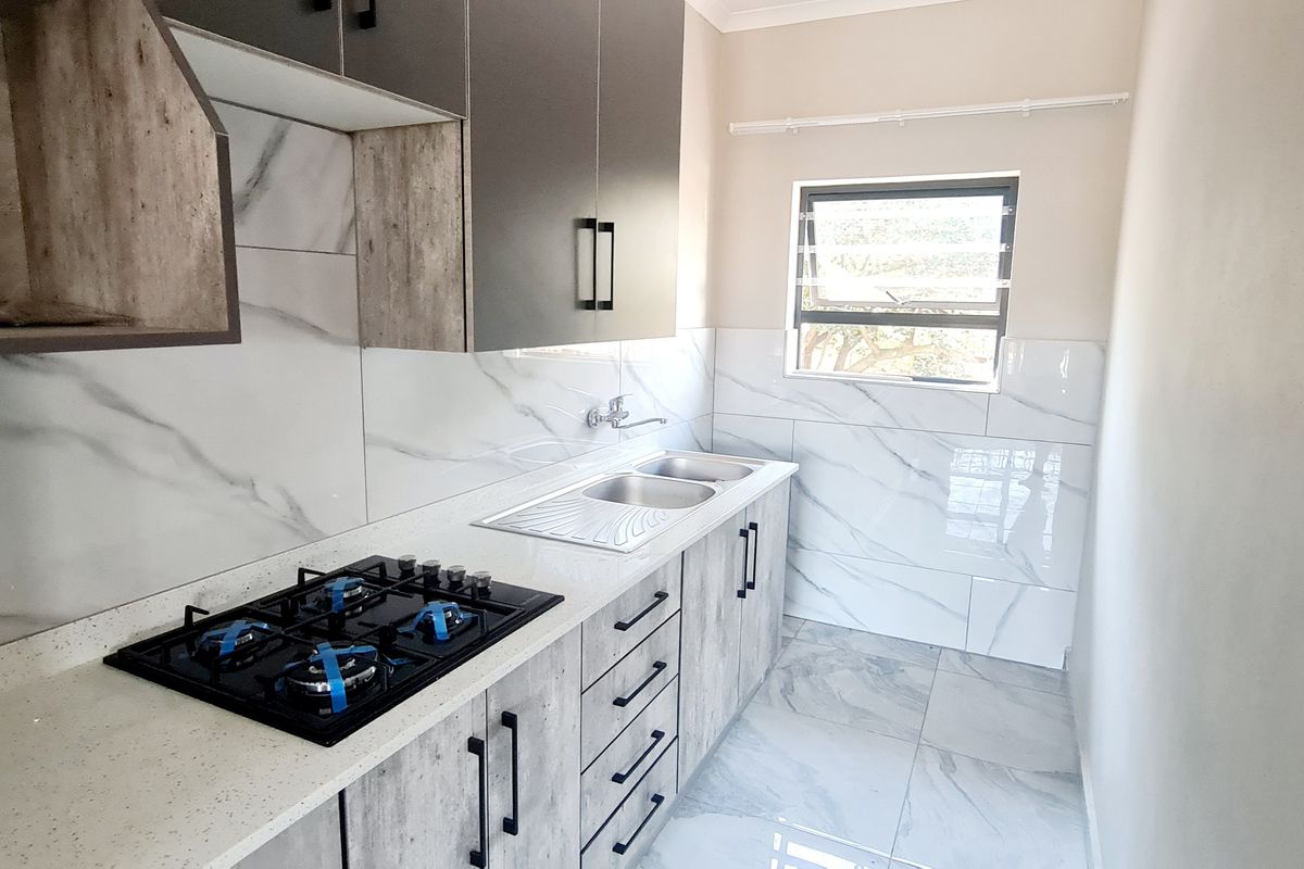 Centrally Located Newly Built One Bedrooms To Tent in CBD, Louis Trichardt - Photo 4