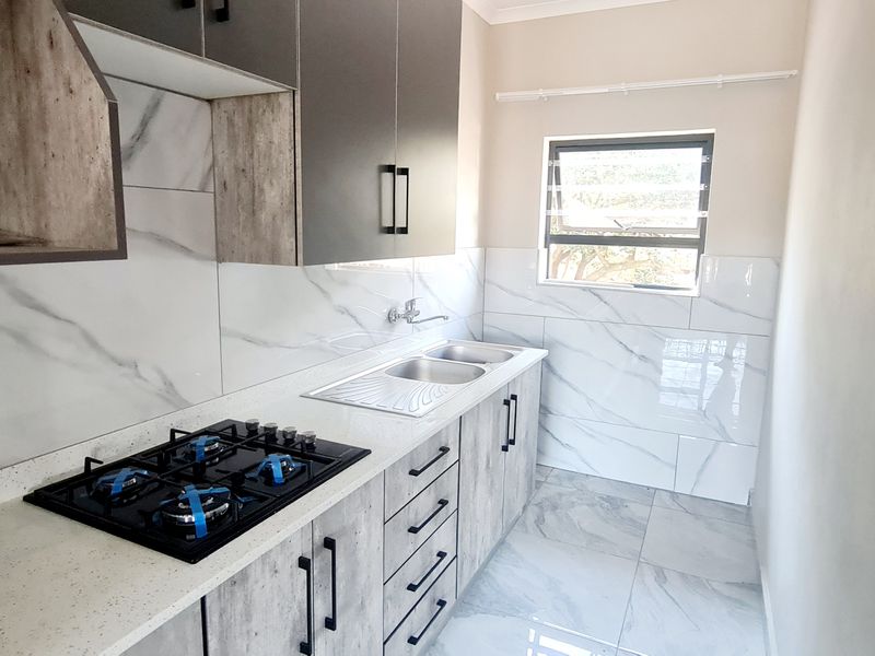 Centrally Located Newly Built One Bedrooms To Tent in CBD, Louis Trichardt - Photo 4