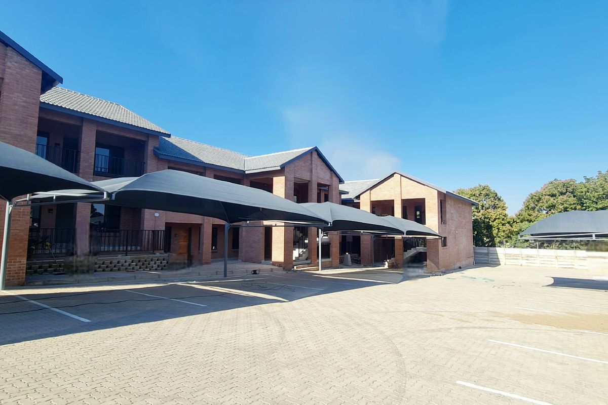 Centrally Located Newly Built One Bedrooms To Tent in CBD, Louis Trichardt - Photo 2