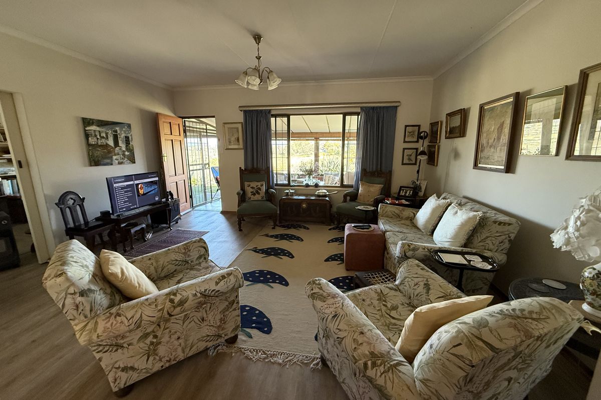 Immaculate Spurwing design with views! - Photo 4