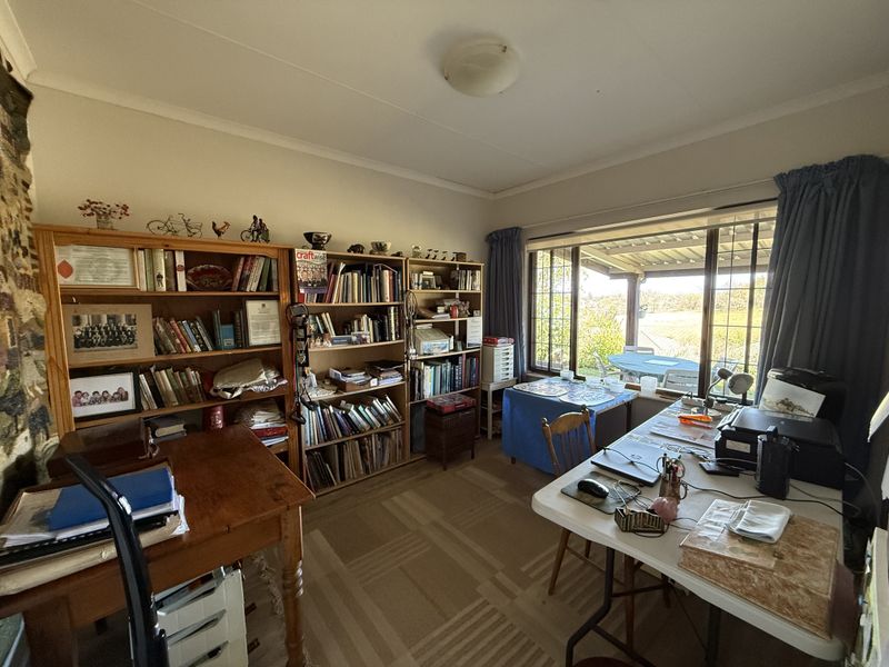 Immaculate Spurwing design with views! - Photo 9