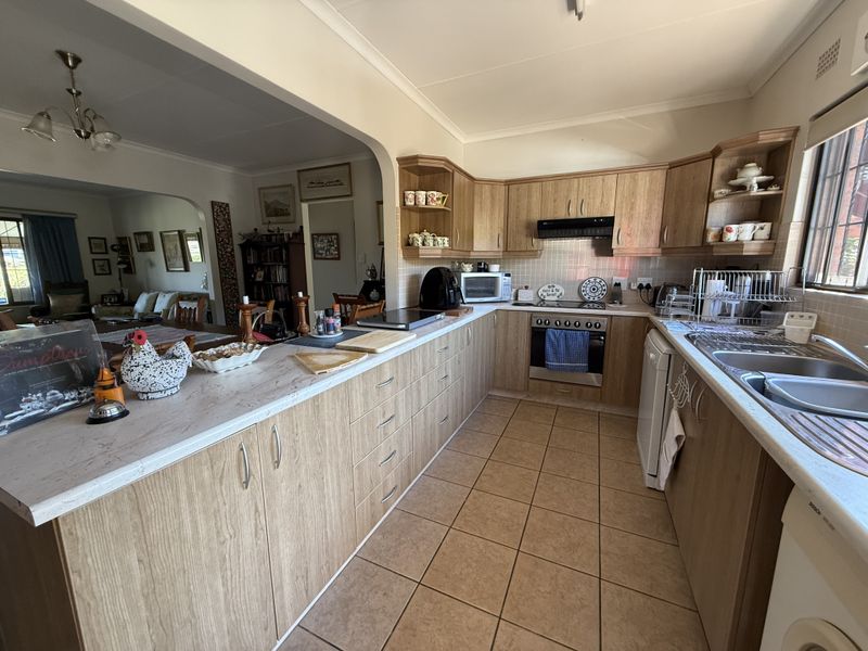 Immaculate Spurwing design with views! - Photo 7