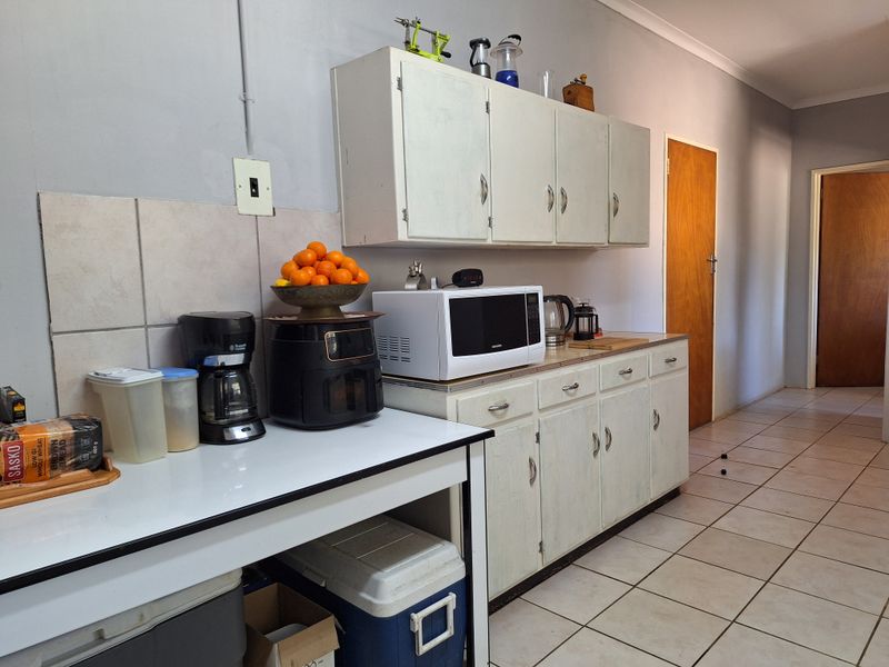 Tranquil Living in Barrydale’s Quiet Corner 🌿 Tucked away in one of Barrydale’s most peaceful pocke - Photo 5
