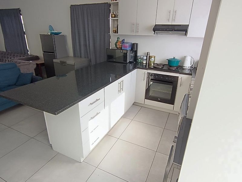 3-Bedroom Home for Sale in Peerless Park North - Photo 5