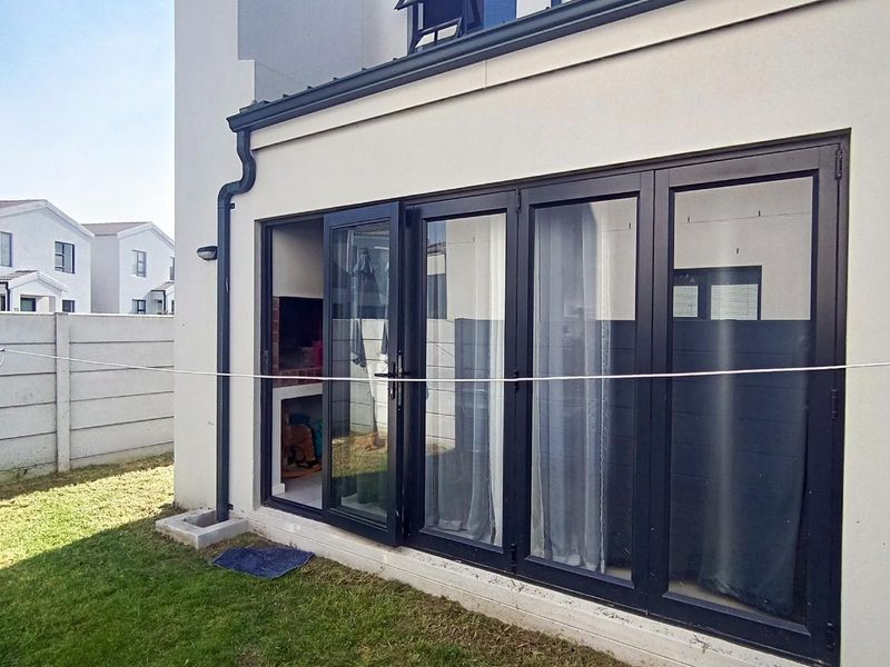 3-Bedroom Home for Sale in Peerless Park North - Photo 3
