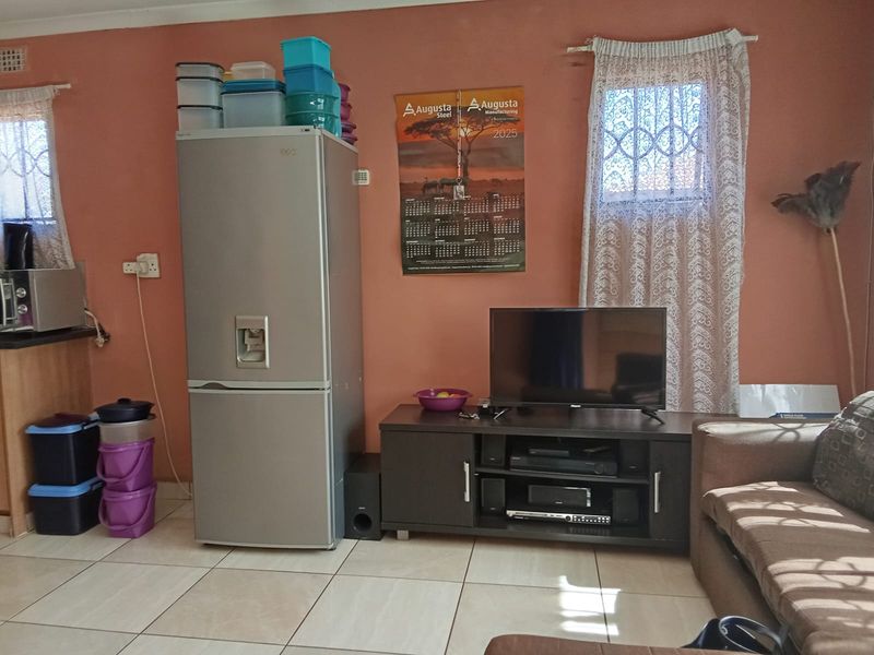 Well located 2 bedroom in Sky City. - Photo 5
