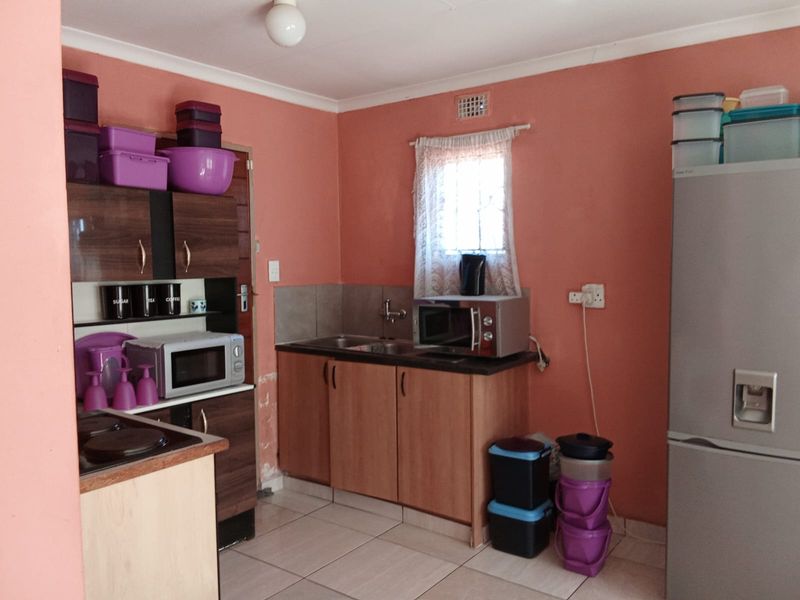Well located 2 bedroom in Sky City. - Photo 3