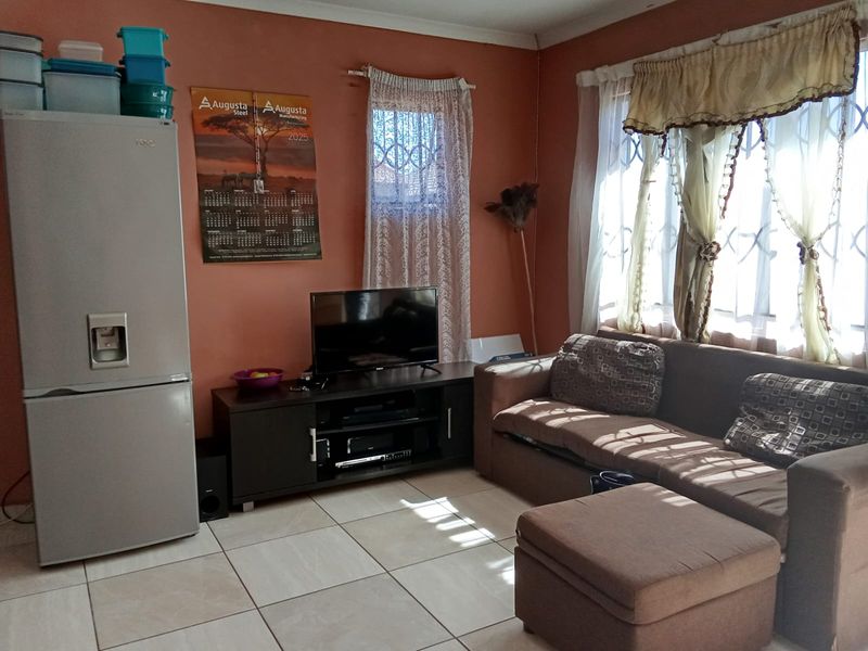Well located 2 bedroom in Sky City. - Photo 4