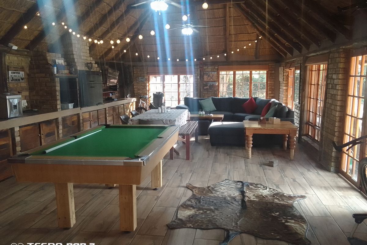 Spacious 2-Bedroom Family Home For Sale in Bailey Park, Potchefstroom - Photo 3