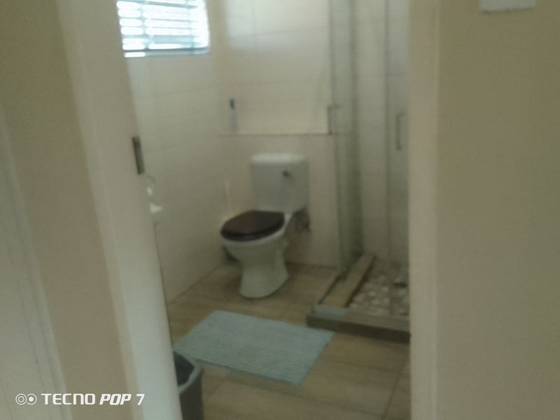 Spacious 2-Bedroom Family Home For Sale in Bailey Park, Potchefstroom - Photo 9