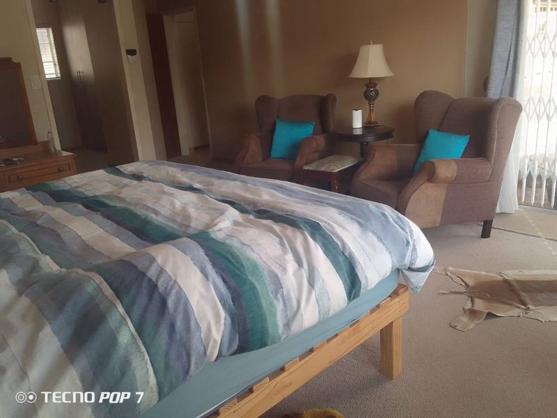 Spacious 2-Bedroom Family Home For Sale in Bailey Park, Potchefstroom - Photo 8