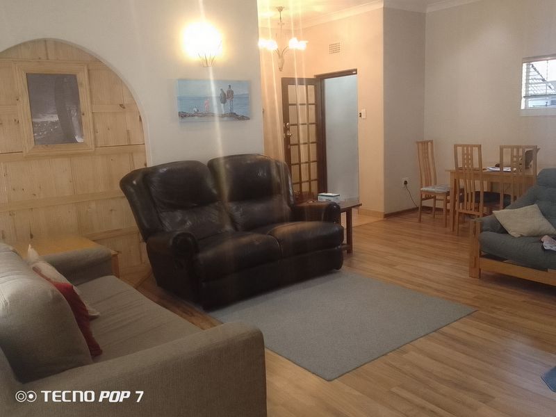 Spacious 2-Bedroom Family Home For Sale in Bailey Park, Potchefstroom - Photo 6