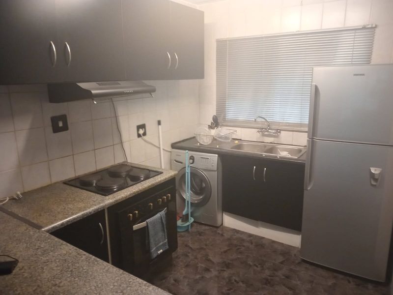 Newly Renovated 2-Bedroom Ground Floor Unit – Modern, Secure & Move-In Ready - Photo 2