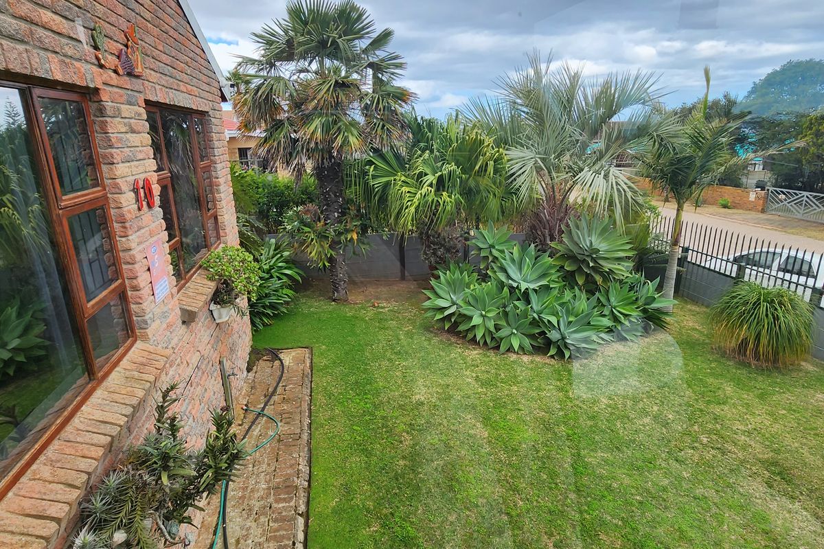 Family home in Dana Bay - Photo 4