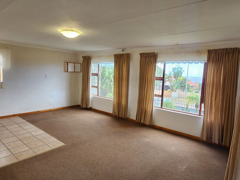 Family home in Dana Bay - Photo 8