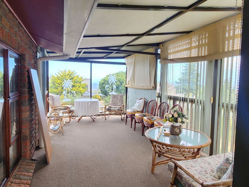 Family home in Dana Bay - Photo 2