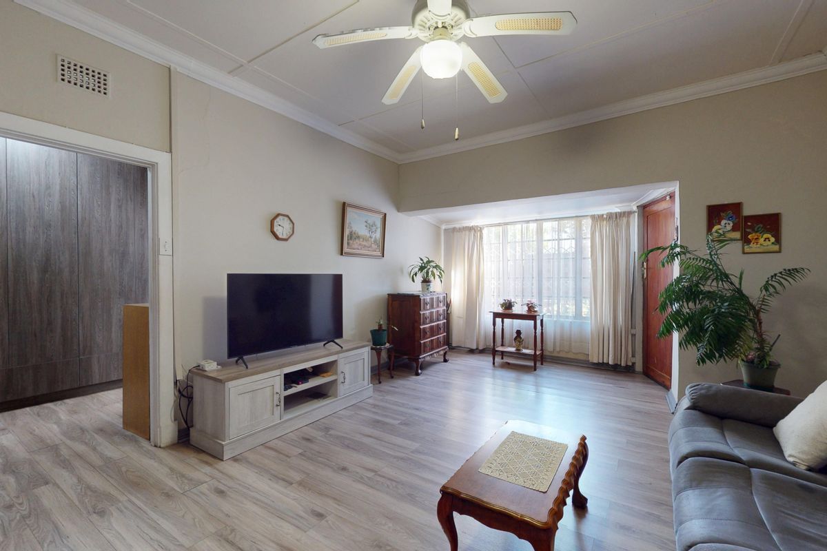 Starting to bid from R1,849,000! Non-Distressed Live Luxury Auction! - Photo 2
