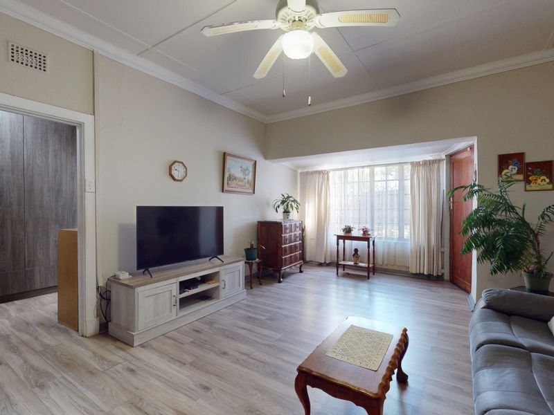 Starting to bid from R1,849,000! Non-Distressed Live Luxury Auction! - Photo 2