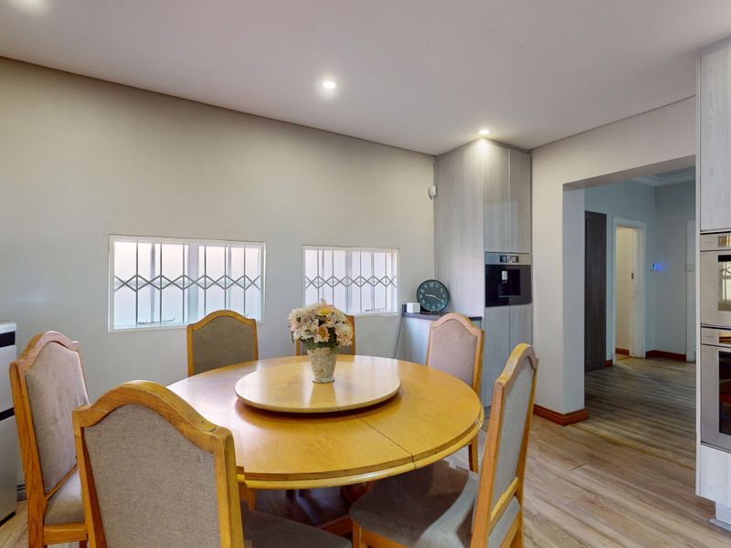 Starting to bid from R1,849,000! Non-Distressed Live Luxury Auction! - Photo 7