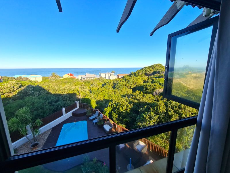 On Top of the World! Large Versatile Home with Panoramic Views in Paradise Beach, Jeffreys Bay - Photo 4